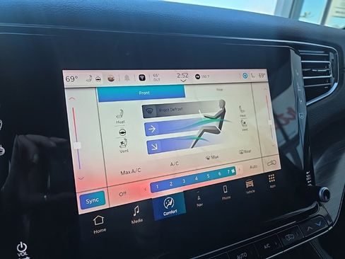 Used 2023 Jeep Wagoneer L Series II image 55