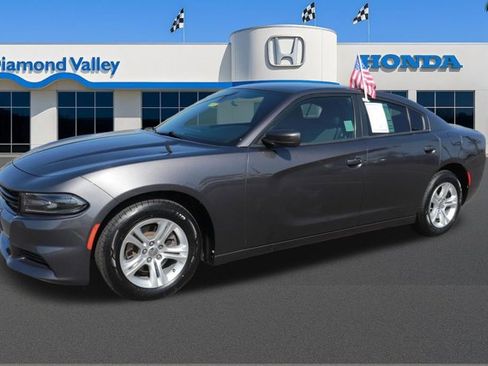 Used 2019 Dodge Charger SXT image 3