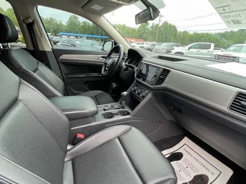 Used 2018 Volkswagen Atlas SE AWD/4WD image 16