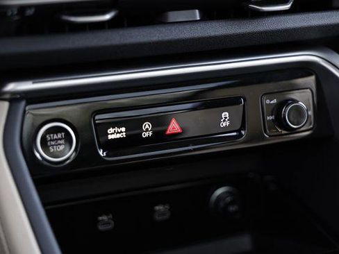 Certified 2025 Audi Q5 Premium image 39