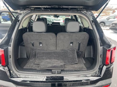 Certified 2025 Kia Sorento S image 11