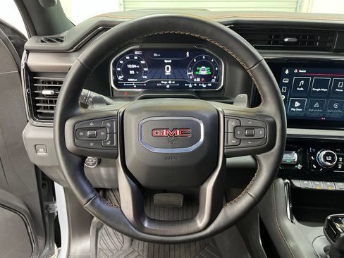 Used 2024 GMC Sierra 1500 AT4 w/ AT4 Preferred Package AWD/4WD image 22