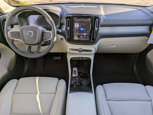 New 2026 Volvo XC40 B5 Plus w/ Climate Package image 15