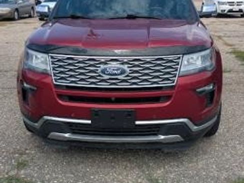 Used 2019 Ford Explorer Platinum AWD/4WD image 5