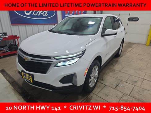 Used 2024 Chevrolet Equinox LT image 2