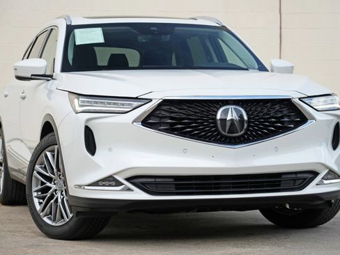 Used 2023 Acura MDX SH-AWD w/ Advance Package image 4