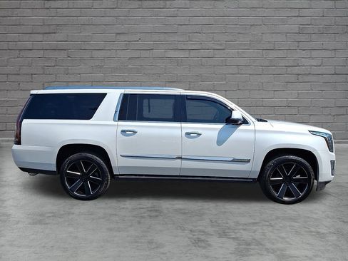Used 2016 Cadillac Escalade ESV Premium AWD/4WD image 13