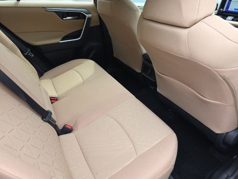 Used 2023 Toyota RAV4 XLE image 12