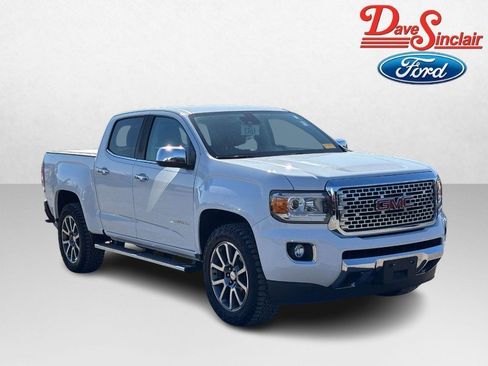 Used 2019 GMC Canyon Denali image 4