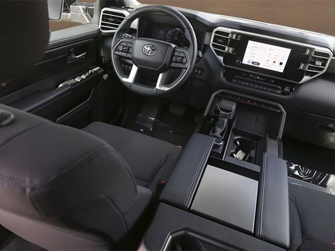 Used 2025 Toyota Sequoia SR5 image 59