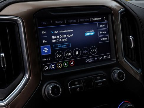 Used 2023 Chevrolet Silverado 2500 High Country image 21