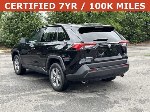 Used 2024 Toyota RAV4 LE AWD/4WD image 4