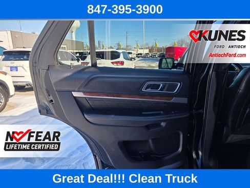 Used 2018 Ford Explorer Platinum image 28