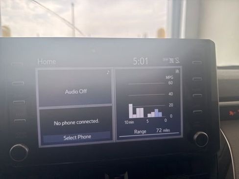 Used 2020 Toyota Corolla LE FWD image 9
