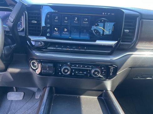 Used 2024 Chevrolet Silverado 3500 High Country w/ High Country Premium Package AWD/4WD image 18