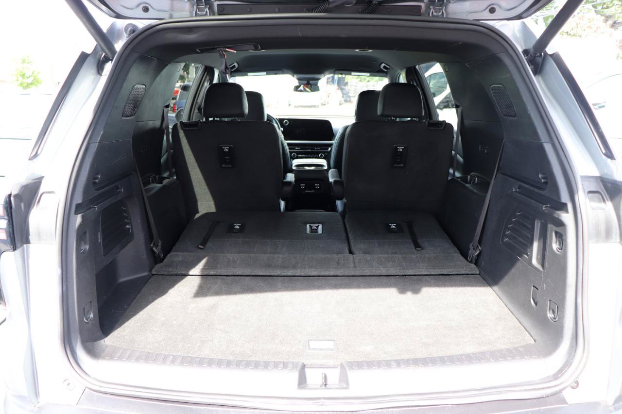 Used 2025 Chevrolet Traverse LT FWD image 58