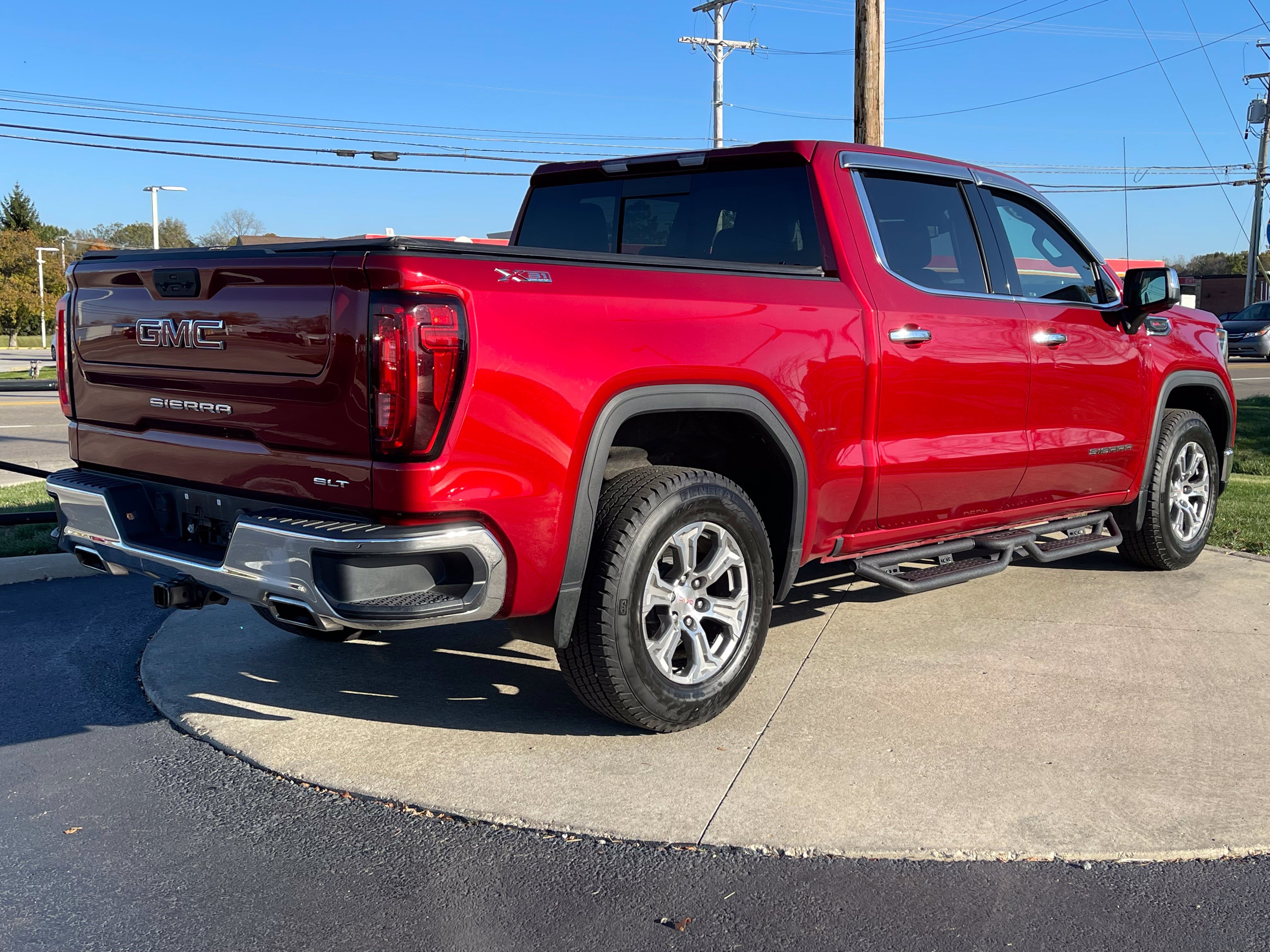 Used 2023 GMC Sierra 1500 SLT w/ SLT Convenience Package AWD/4WD image 6
