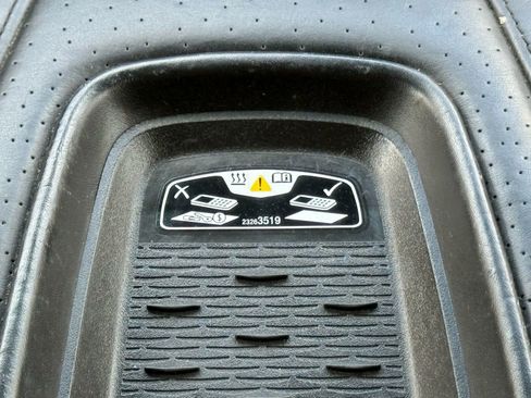 Used 2015 Cadillac Escalade ESV Platinum image 32