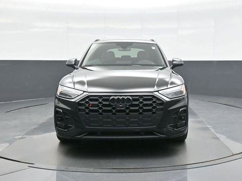 Used 2024 Audi SQ5 Premium Plus w/ Premium Plus Package image 2
