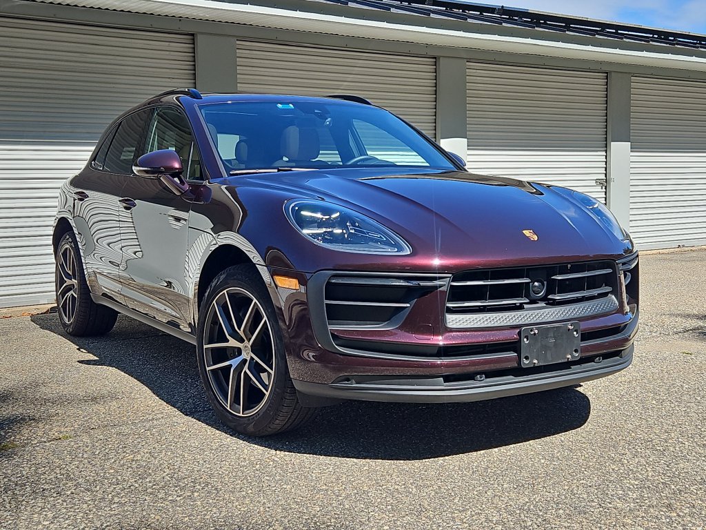 Certified 2026 Porsche Macan AWD/4WD image 9