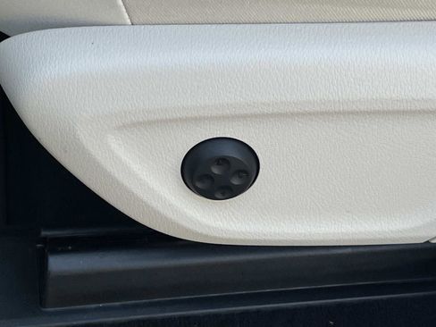 Used 2025 Mercedes-Benz GLE 350 4MATIC image 22