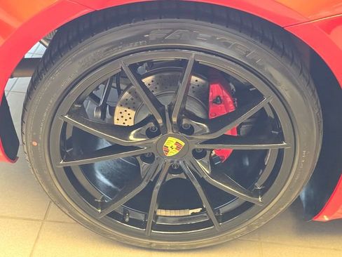 Used 2018 Porsche 718 Boxster RWD image 3