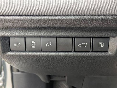 Used 2025 Toyota Camry LE FWD image 12