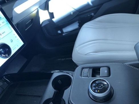 Used 2021 Ford Mustang Mach-E Premium image 30