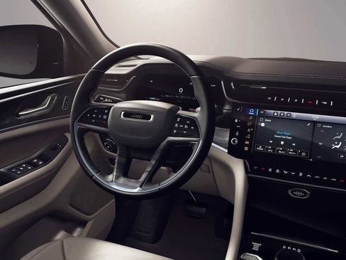 New 2026 Jeep Grand Cherokee Limited image 9