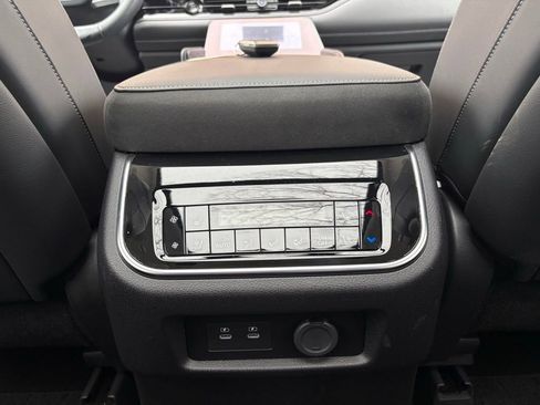 Used 2025 INFINITI QX80 Sensory image 54