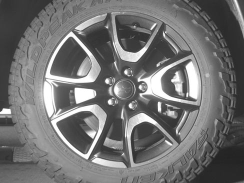 Used 2025 Jeep Compass Trailhawk AWD/4WD image 13