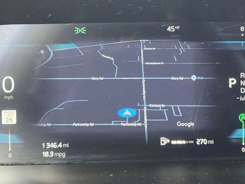 Used 2025 Volvo V60 B5 Cross Country Plus image 24