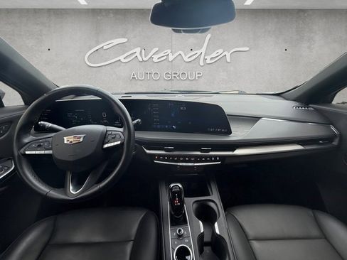Certified 2025 Cadillac XT4 Premium Luxury FWD image 17