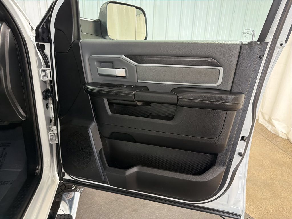 Used 2022 RAM 2500 Big Horn AWD/4WD image 21