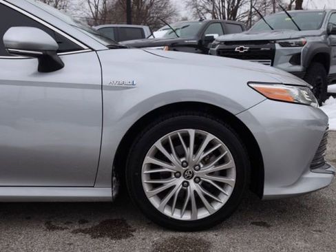 Used 2020 Toyota Camry XLE image 14