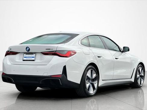 Used 2025 BMW i4 eDrive40 image 5