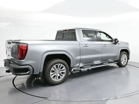 Used 2024 GMC Sierra 1500 Denali w/ Technology Package AWD/4WD image 7
