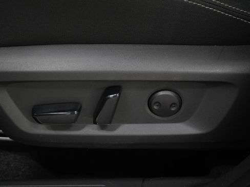 Used 2024 Nissan Rogue SV AWD/4WD image 24