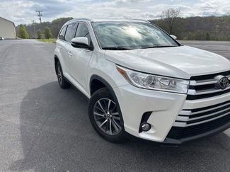 Used 2019 Toyota Highlander XLE video 1
