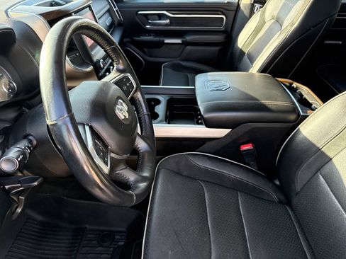 Used 2022 RAM 1500 Laramie AWD/4WD image 18