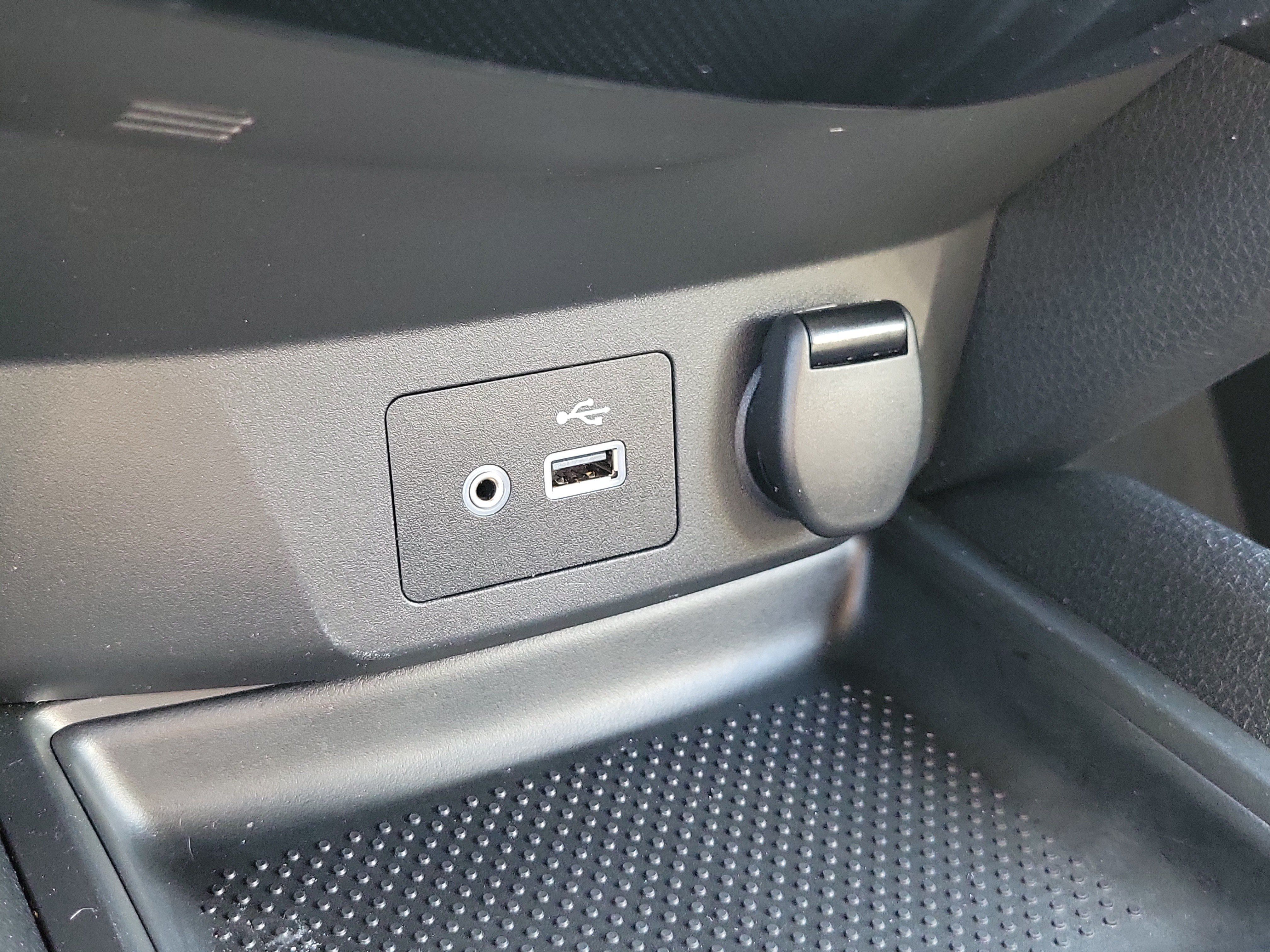 Used 2019 Nissan Rogue SV AWD/4WD image 35