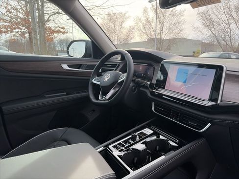 New 2026 Volkswagen Atlas SEL Premium R-Line AWD/4WD image 30