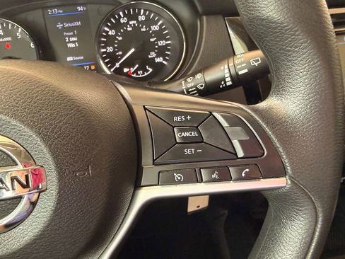 Used 2018 Nissan Rogue S FWD image 16