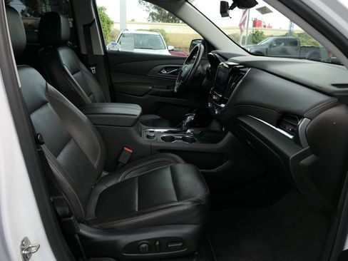 Used 2021 Chevrolet Traverse Premier w/ Redline Edition image 28