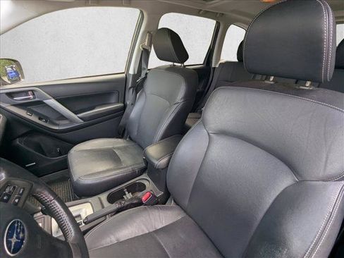 Used 2015 Subaru Forester 2.5i Limited AWD/4WD image 8
