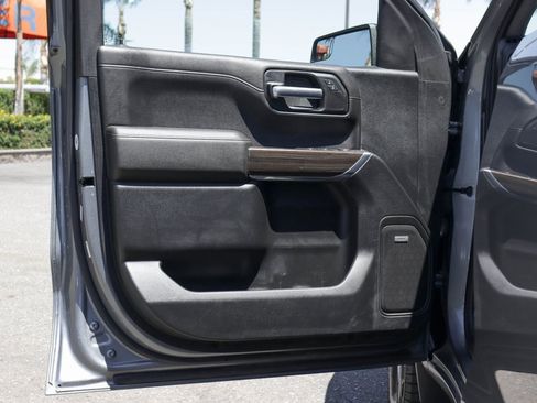 Used 2021 Chevrolet Silverado 1500 LT Trail Boss w/ Convenience Package II image 14