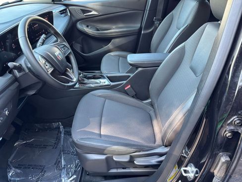 Used 2025 Buick Encore GX Preferred FWD image 27