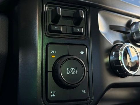 New 2026 Ford F350 Lariat w/ Black Appearance Package image 44