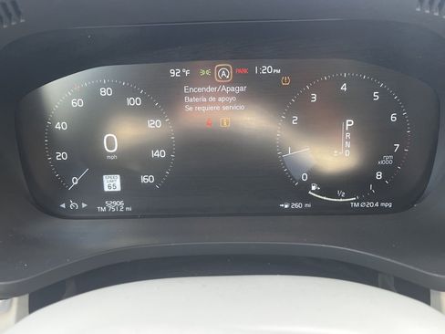 Used 2021 Volvo XC60 T5 Momentum image 9