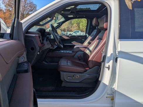 Certified 2022 Ford Expedition Limited image 12